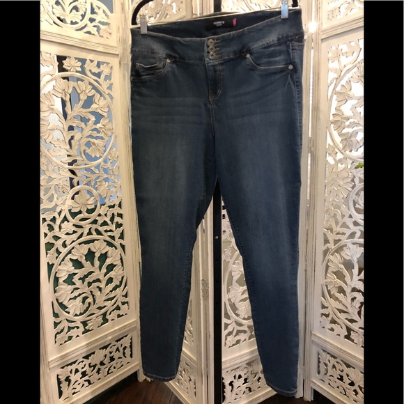 torrid Denim - Torrid skinny jeans size 18T.